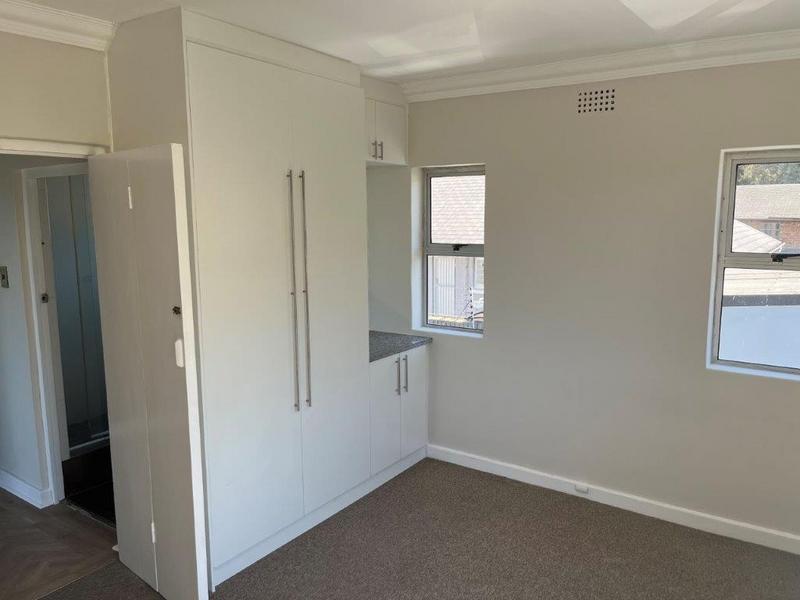 To Let 2 Bedroom Property for Rent in Lakeside Western Cape